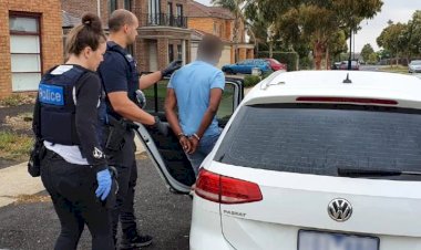Melbourne Police arrest members of alleged CBD Pickpocketing Ring -  Five from Sri Lanka and Two from India