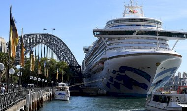More than 2000 passengers who left cruise ship in Sydney told to self-isolate after three people test positive