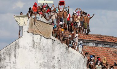 Eight die in prison riot over Covid panic in Sri Lanka