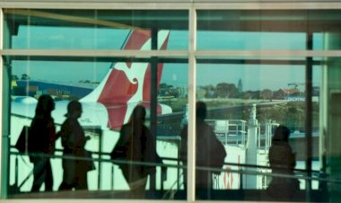 Australia detects first COVID Omicron infections