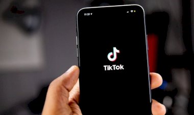 Australia bans TikTok on all government devices