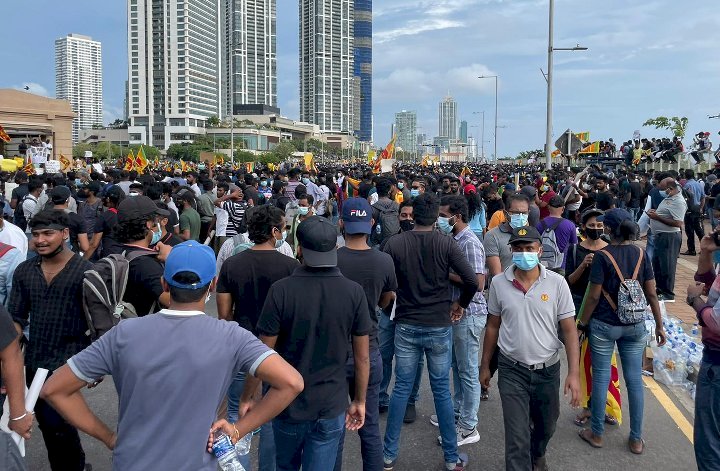 Massive anti-government  protest continues at Galle Face Green