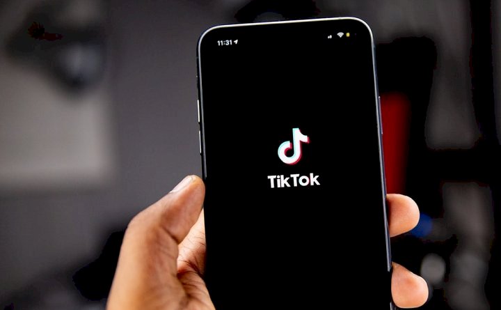 Australia bans TikTok on all government devices